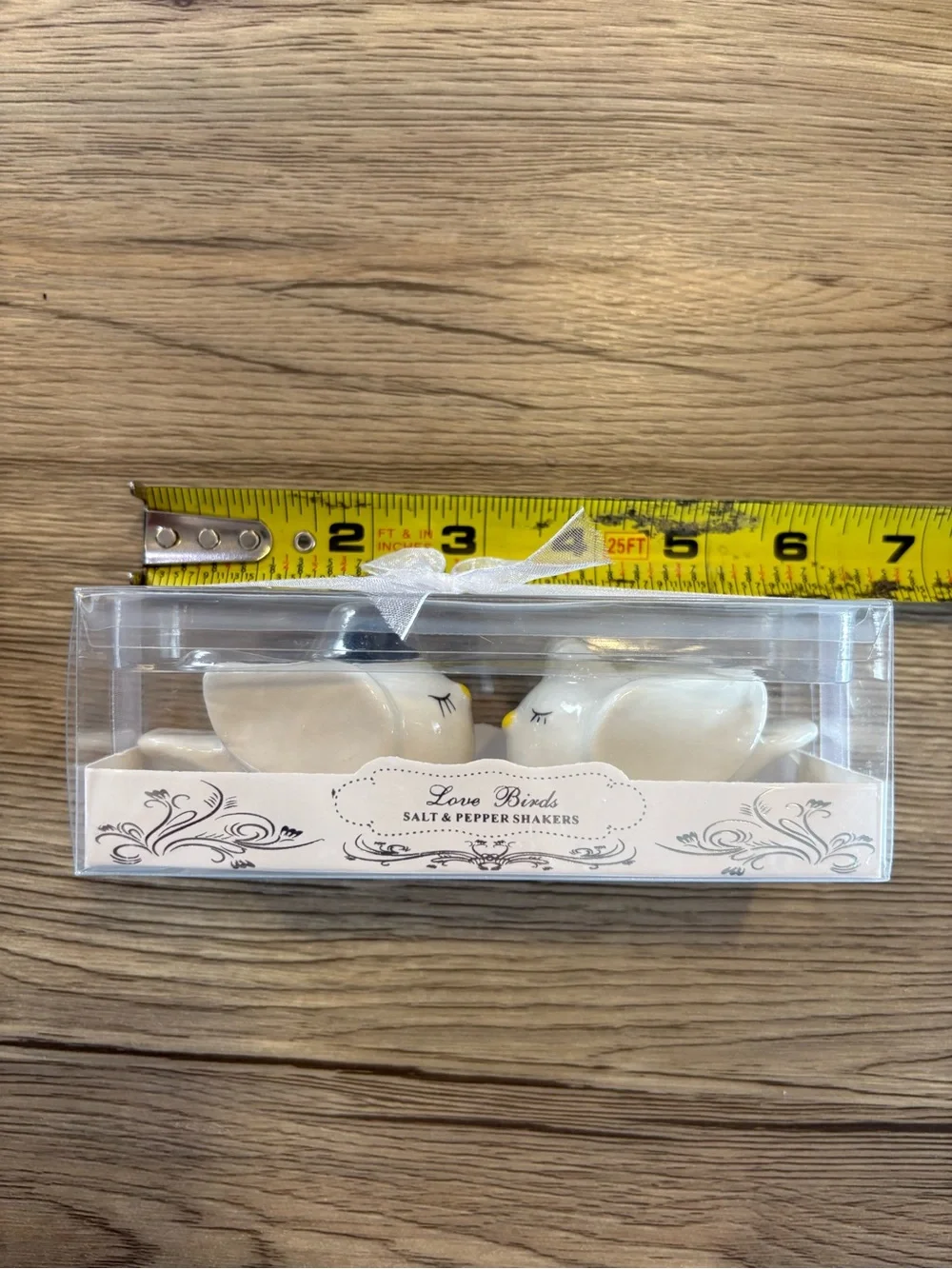 Cute Love Birds Ceramic pair of white doves Salt & Pepper Shakers Set